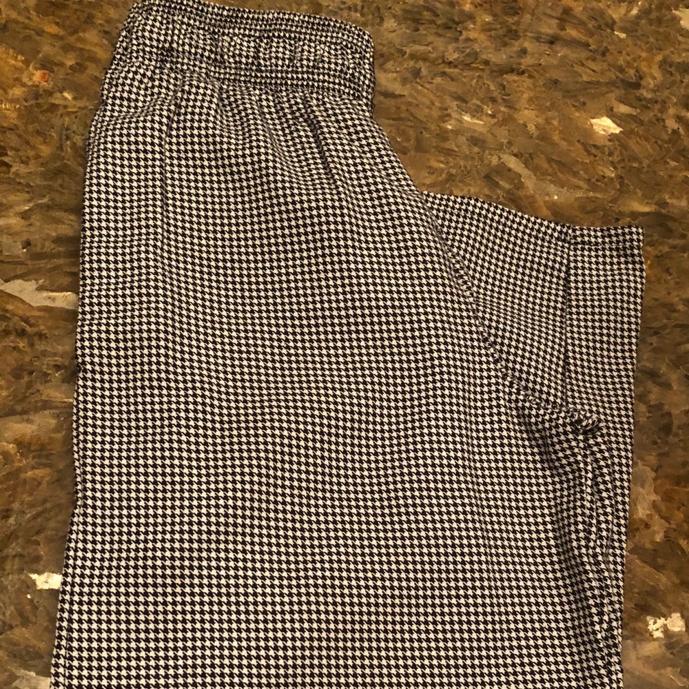 Pants for culinary workers